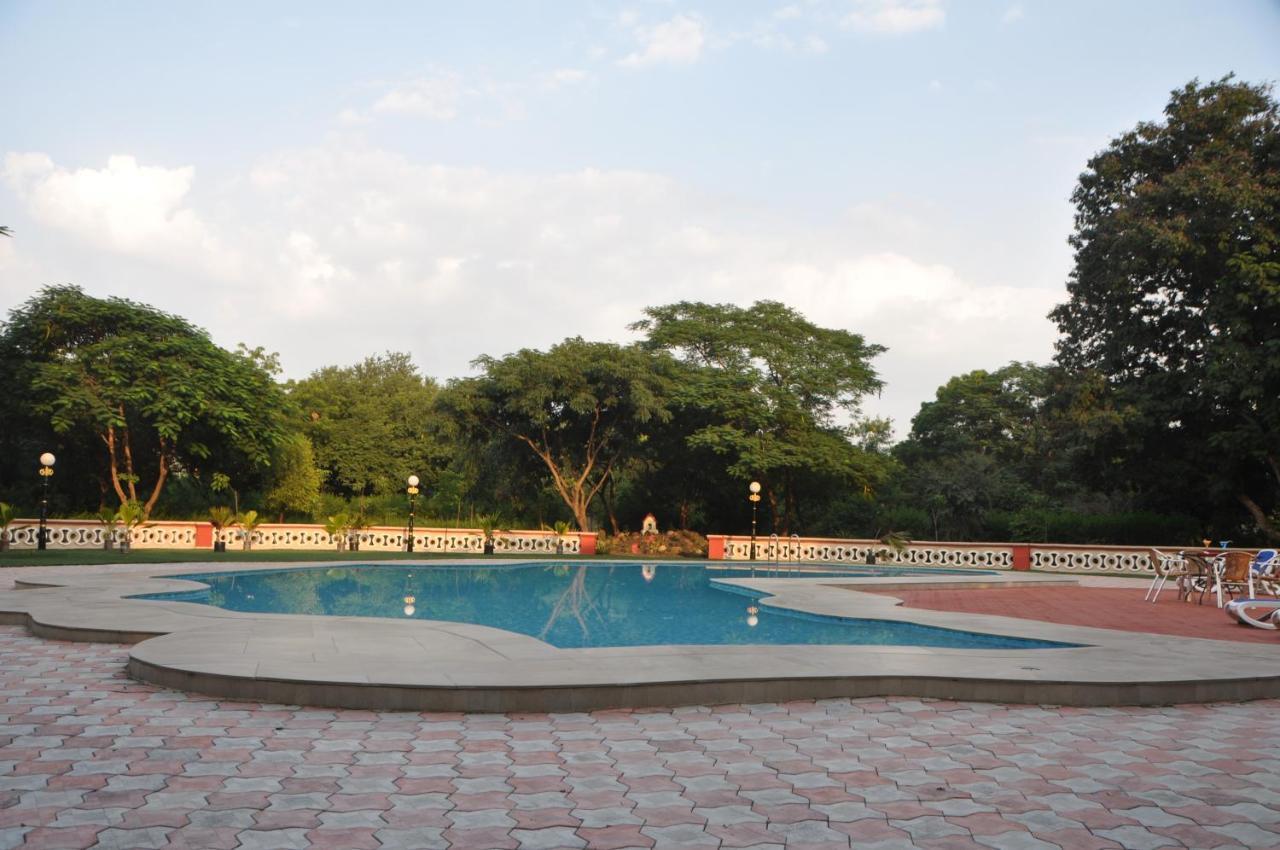 Orchard Palace Gondal エクステリア 写真